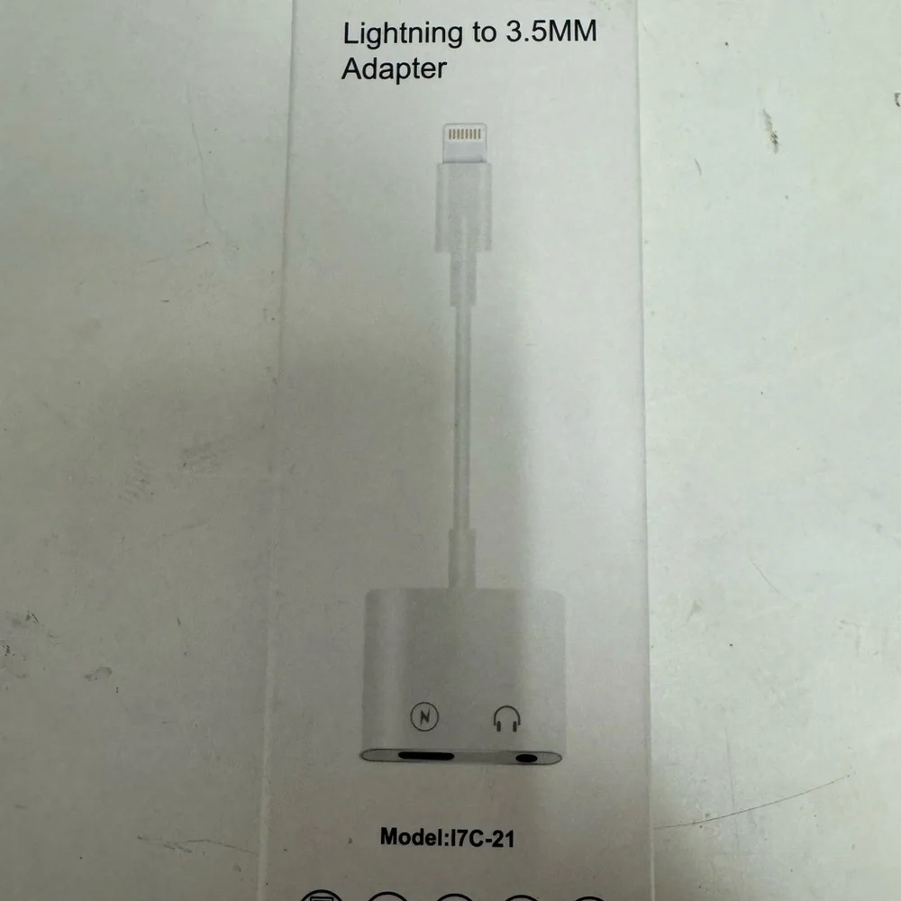 Lightning to 3.5mm Headphone Jack Adapter And Charging Splitter For Apple iPhone